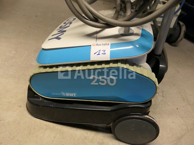 Bwt cosmy 250 zwembadreinigingsrobot - afbeelding 3 van  6