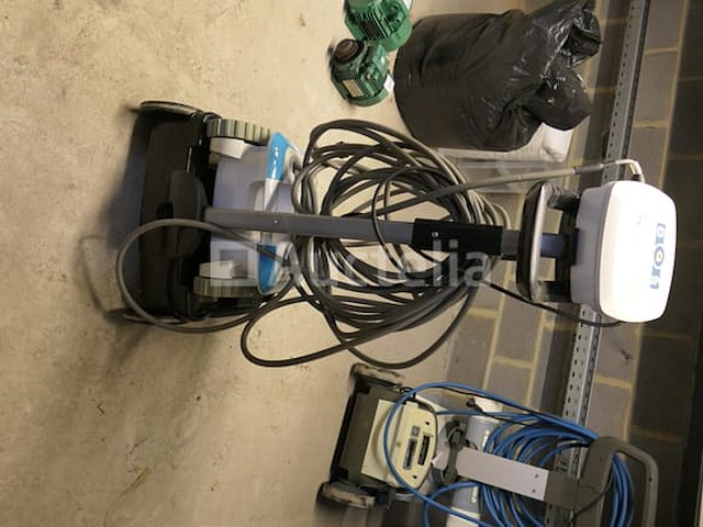 Bwt cosmy 250 zwembadreinigingsrobot - afbeelding 6 van  6