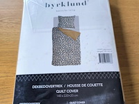 Byrklund dekbedovertrek & kussensloop twee verschillende zijden maat : 140x220 + 20 cm - afbeelding 1 van  3