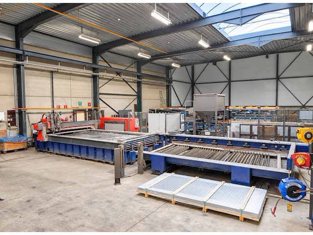 Bystronic byjet 4022 cnc-water jet snijmachine - afbeelding 1 van  16