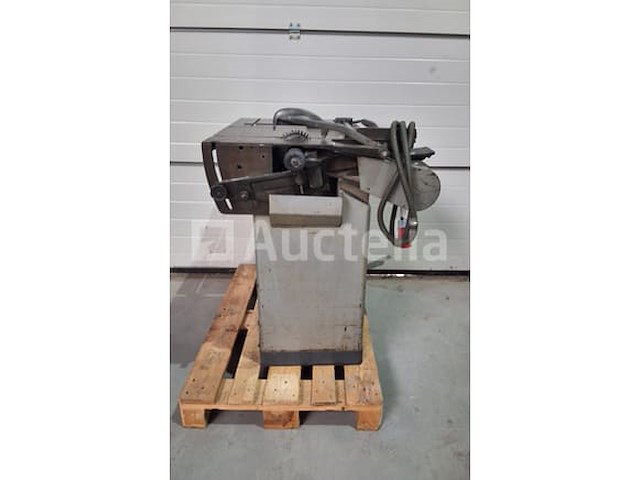 C & g zaagmachine - afbeelding 6 van  7