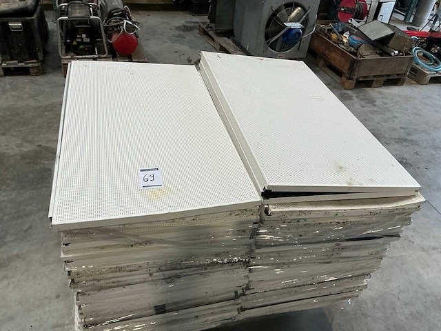 Ca 100m2 plafondpanelen - afbeelding 2 van  3