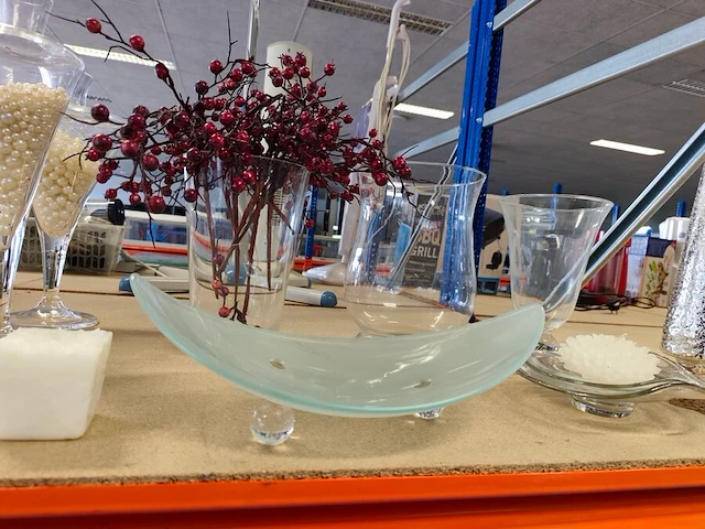 Ca. 18 diverse sierstukken en vazen uit glas - afbeelding 7 van  8