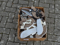 Ca. 19 paar dames sandalen in diverse maten en kleuren - afbeelding 1 van  4