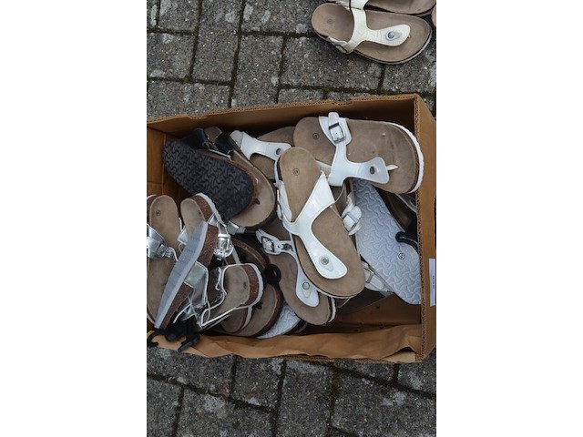 Ca. 19 paar dames sandalen in diverse maten en kleuren - afbeelding 3 van  4