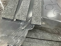 Ca 238lm natuursteen plinten (397x) - afbeelding 1 van  4