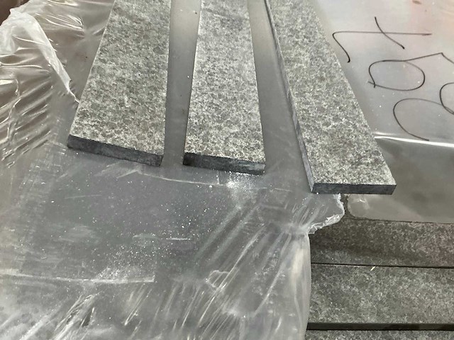 Ca 238lm natuursteen plinten (397x) - afbeelding 2 van  4