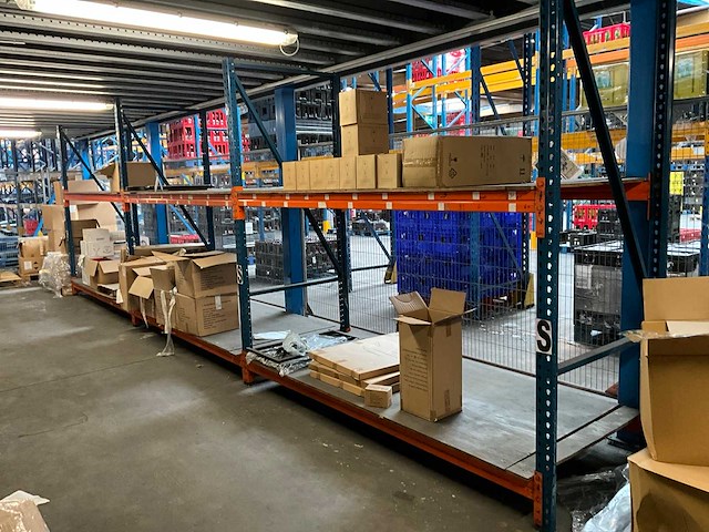 Ca. 24m diverse magazijnstellingen - afbeelding 1 van  5