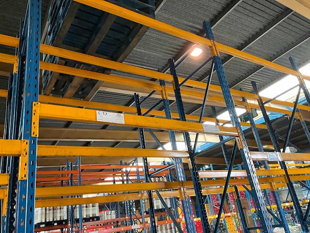 Ca. 28,4m provost palletstelling - afbeelding 9 van  12