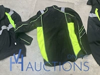 Ca. 30 werktruien en gilets - afbeelding 6 van  8