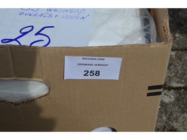 Ca. 33 wegwerp overalls en vesten - afbeelding 5 van  7