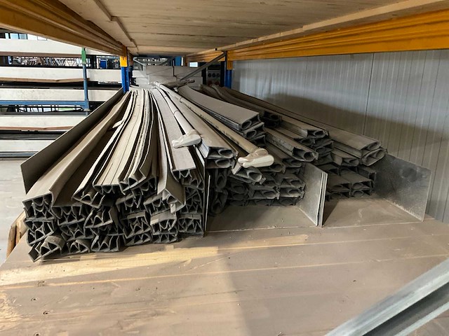 Ca 3,6 lm palletstelling zonder inhoud - afbeelding 2 van  5