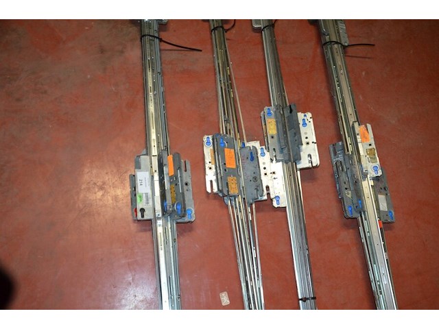 Ca. 40 diverse binnenwerken 3 punt sluiting - afbeelding 4 van  6
