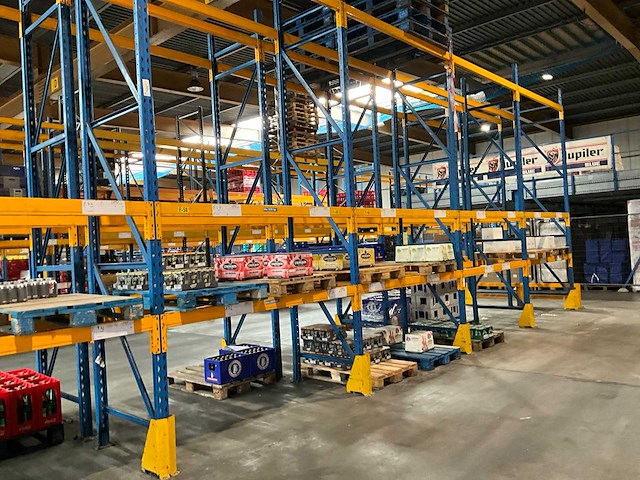 Ca. 42m provost palletstelling - afbeelding 10 van  11