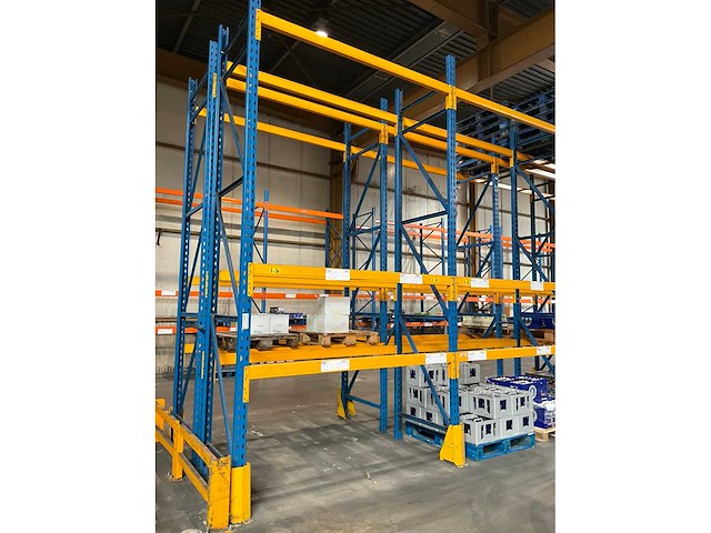 Ca. 42m provost palletstelling - afbeelding 3 van  11