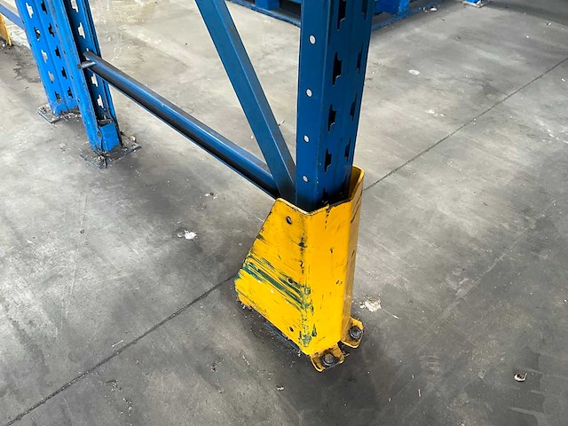 Ca. 42m provost palletstelling - afbeelding 7 van  11