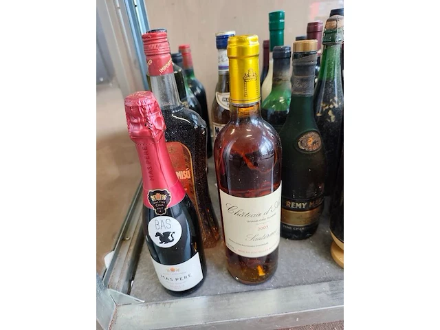 Ca. 49 diverse wijn- en drankflessen - afbeelding 6 van  11