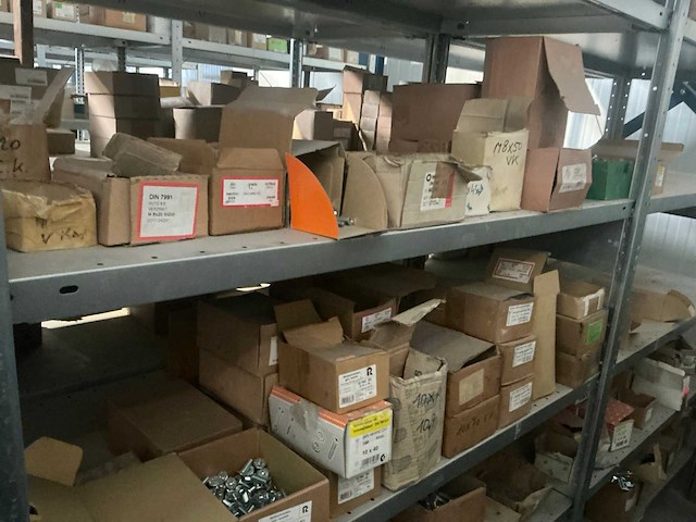 Ca 5 lm magazijnstelling zonder inhoud - afbeelding 12 van  12