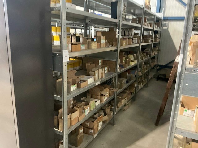 Ca 5 lm magazijnstelling zonder inhoud - afbeelding 1 van  12