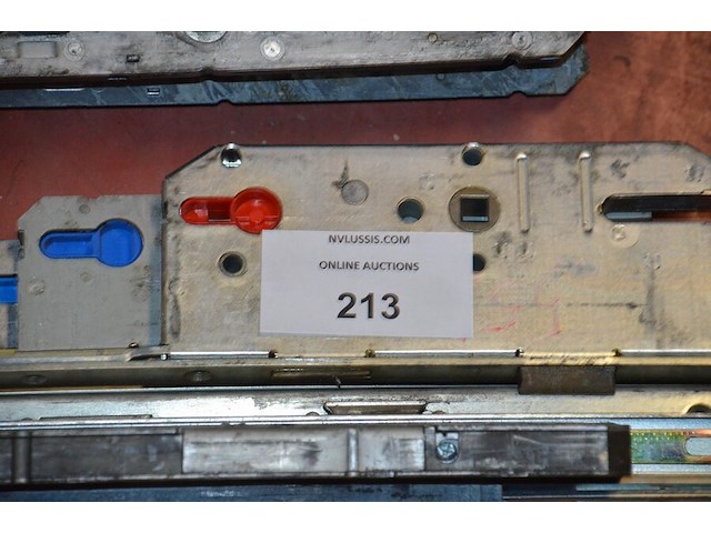 Ca. 50 diverse binnenwerken voor deuren 3 punt sluiting - afbeelding 3 van  6