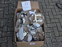 Ca. 50 paar dames sandalen in diverse maten en kleuren - afbeelding 2 van  5