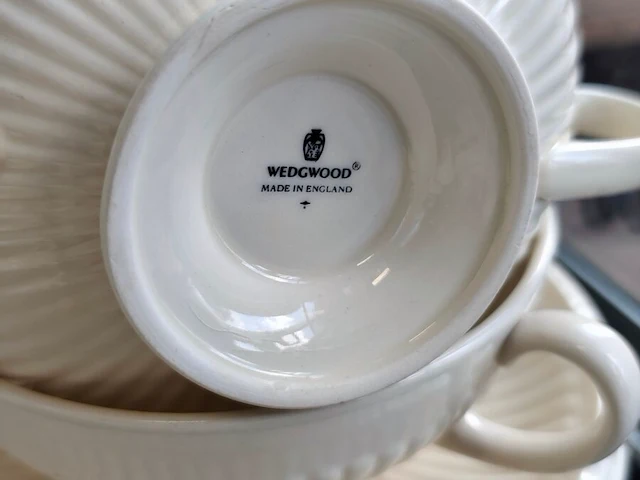 Ca. 52 stuks klassiek cremkleurig servies wedgwood edme servies met geribbeld en gegolfd ontwerp - afbeelding 6 van  7