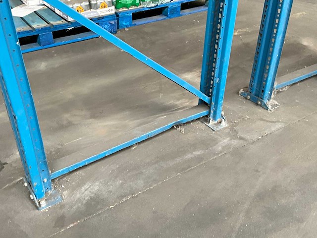 Ca. 52m nedcon palletstelling - afbeelding 10 van  14