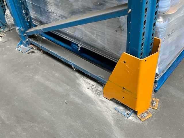 Ca. 52m nedcon palletstelling - afbeelding 14 van  14