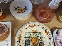 Ca. 90 stuks brocante curiosa w.o.: kommetjes, sierstukken, religieuze beeldjes,... - afbeelding 9 van  10