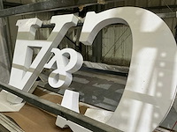 C&a lichtreclame - afbeelding 2 van  3