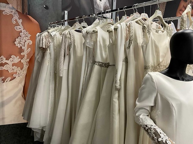 Cabotine bruidsjurken (32x) - afbeelding 59 van  65