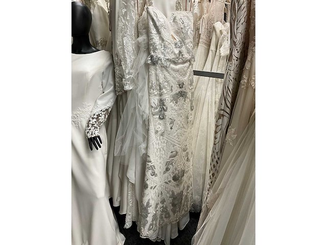 Cabotine bruidsjurken (32x) - afbeelding 65 van  65