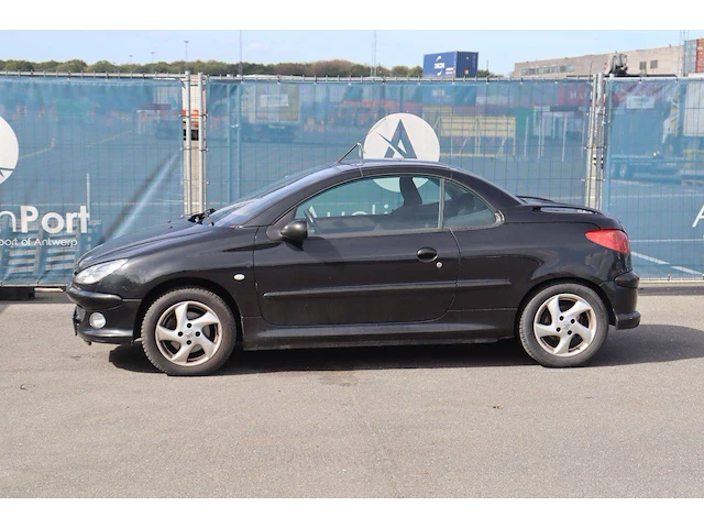 Cabriolet peugeot 206 cc benzine 110pk 2005 (marge) - afbeelding 1 van  1