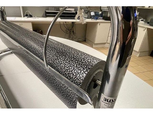 Cadeaupapier houder - afbeelding 3 van  5