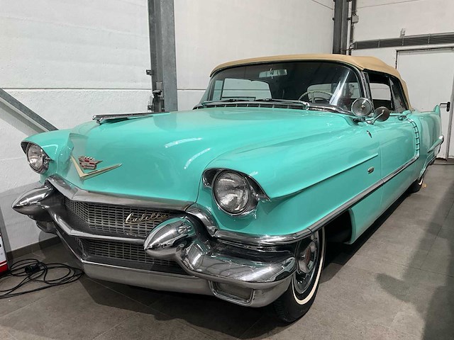 Cadillac - serie 62 - cabriolet - klassieke auto - afbeelding 1 van  38