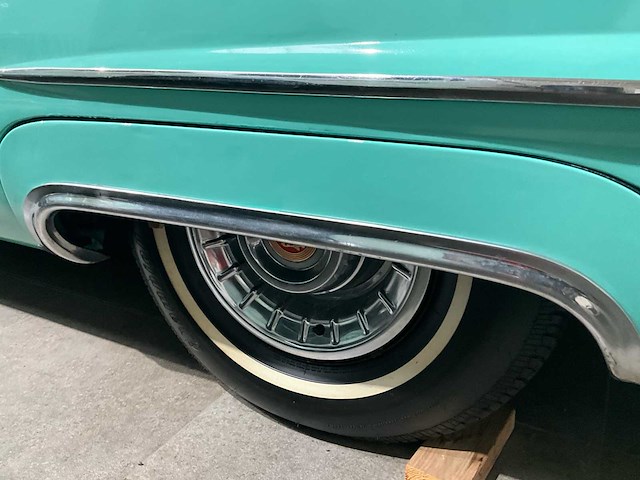 Cadillac - serie 62 - cabriolet - klassieke auto - afbeelding 28 van  38