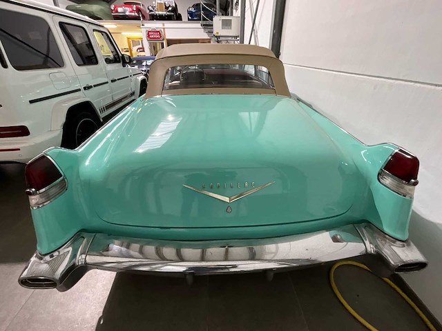 Cadillac - serie 62 - cabriolet - klassieke auto - afbeelding 33 van  38