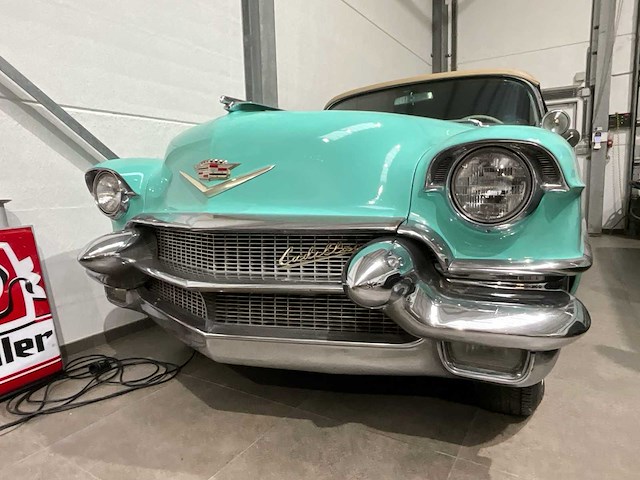 Cadillac - serie 62 - cabriolet - klassieke auto - afbeelding 38 van  38
