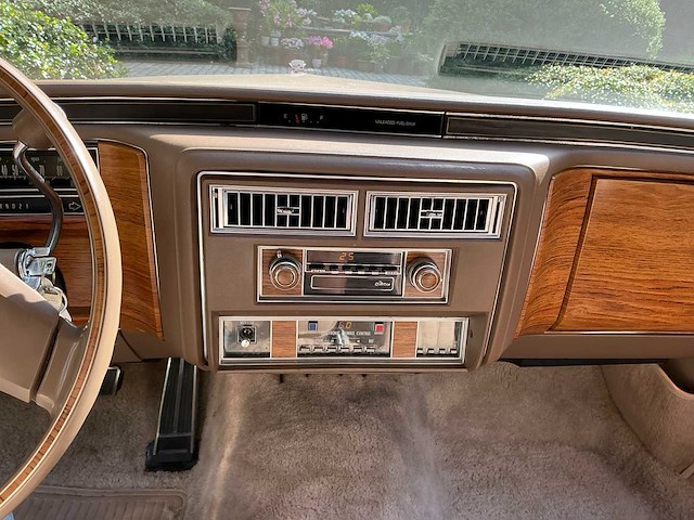 Cadillac coupe de ville oldtimer - afbeelding 10 van  39
