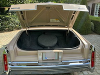 Cadillac coupe de ville oldtimer - afbeelding 18 van  39