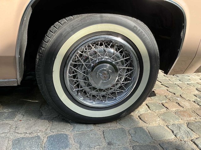 Cadillac coupe de ville oldtimer - afbeelding 4 van  39