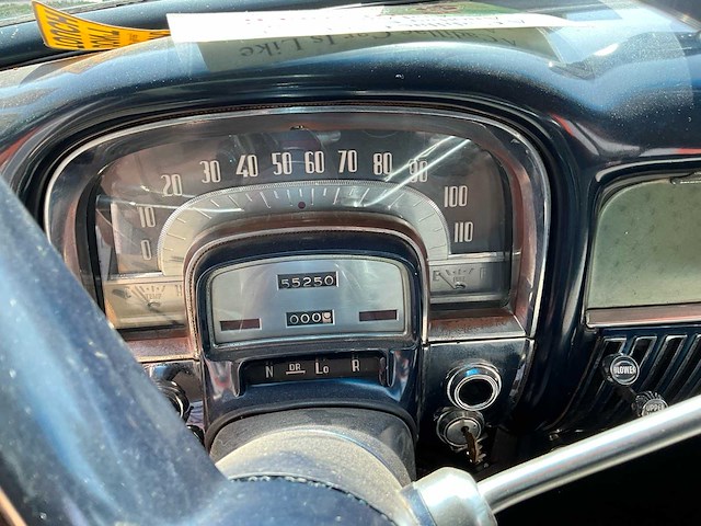 Cadillac fleetwood oldtimer - afbeelding 8 van  26