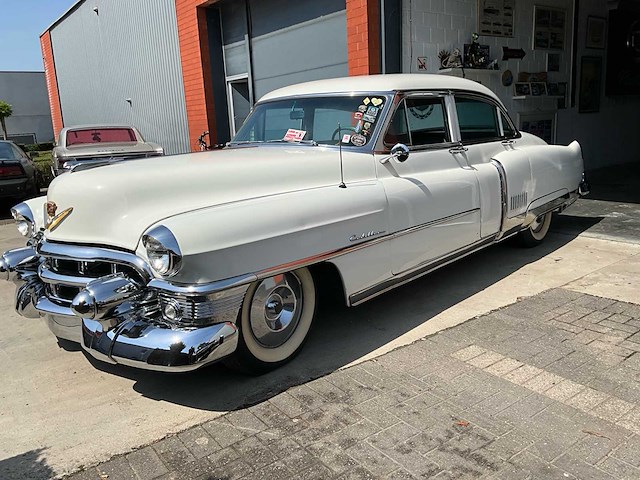 Cadillac fleetwood oldtimer - afbeelding 12 van  26