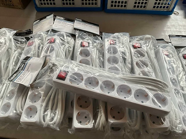 Calex stekkerdoos 6-voudig 3 meter met switch (25x) - afbeelding 2 van  5