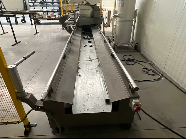 Calvet industriële cnc gestuurde zaagmachine-installatie - afbeelding 8 van  38