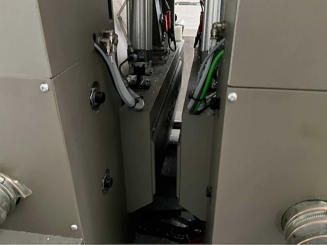 Calvet industriële cnc gestuurde zaagmachine-installatie - afbeelding 19 van  38