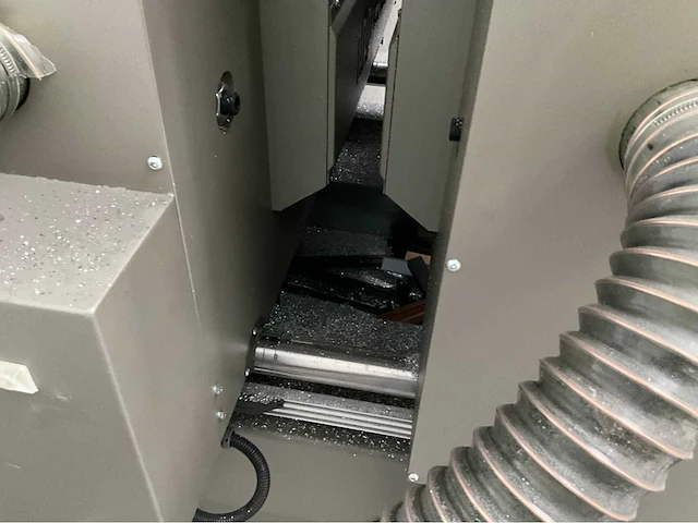 Calvet industriële cnc gestuurde zaagmachine-installatie - afbeelding 20 van  38
