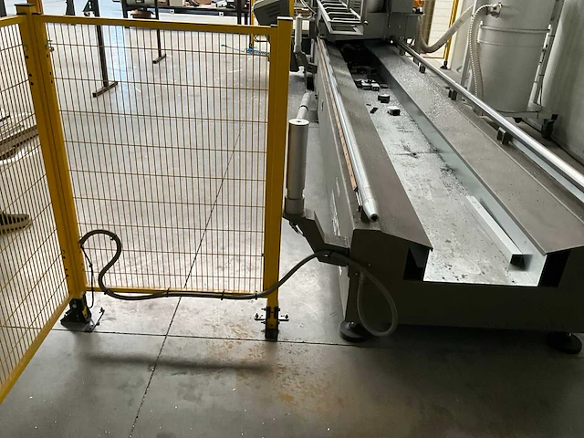 Calvet industriële cnc gestuurde zaagmachine-installatie - afbeelding 27 van  38