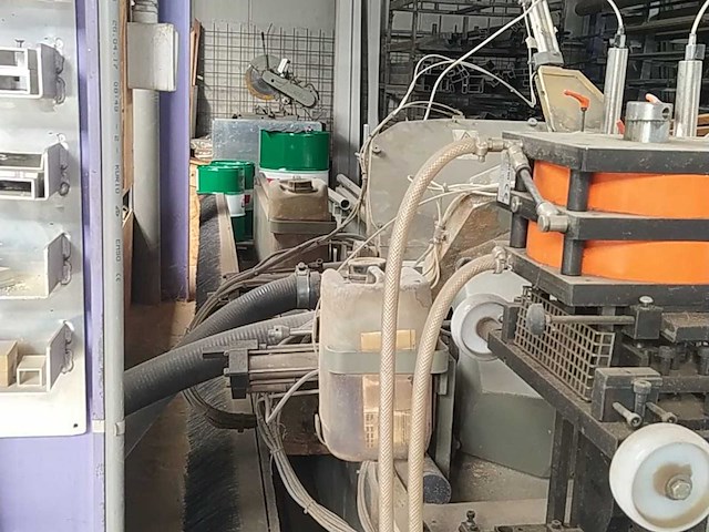 Calvet two-head angle cutter voor metalen chassis - afbeelding 3 van  5