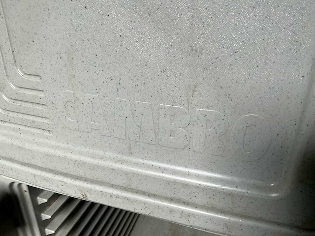 Cambro warmhoud koffer met rijdend onderstel. (2x) - afbeelding 5 van  7